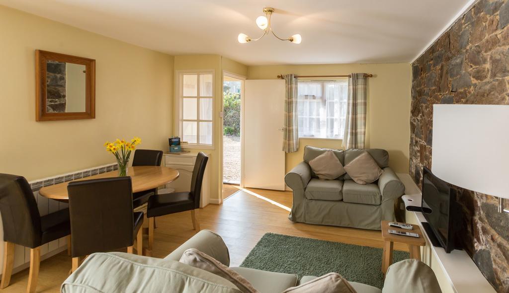 Saint Martin Le Douit Farm Self Catering 빌라 외부 사진