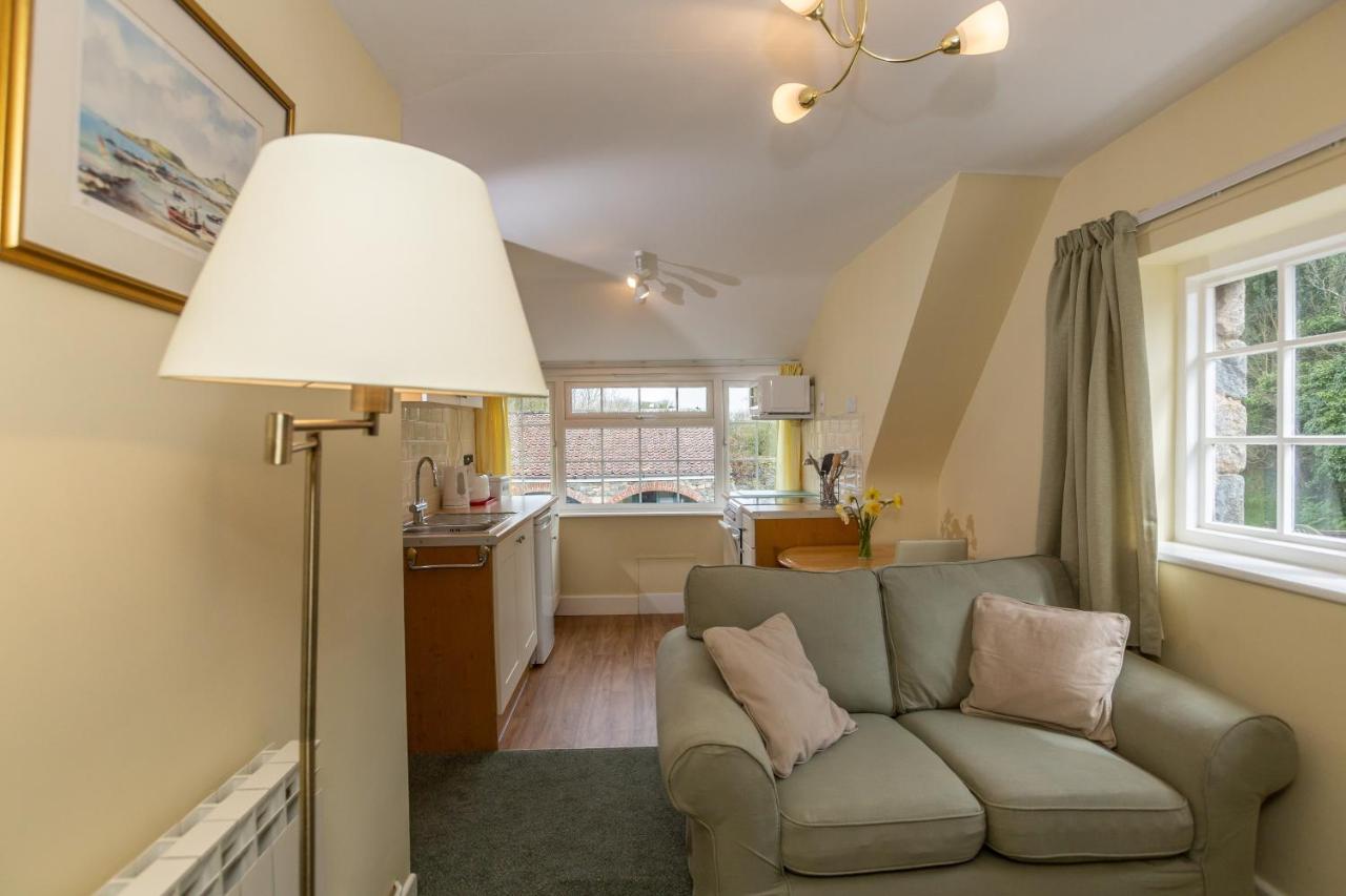 Saint Martin Le Douit Farm Self Catering 빌라 외부 사진